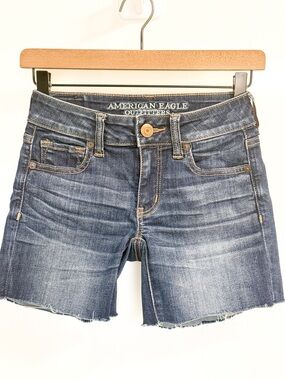 American Eagle Cutoff Denim Shorts Medium Wash Stretch Size 00